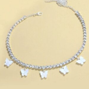 Collar con diseño de mariposa con diamante de imitación