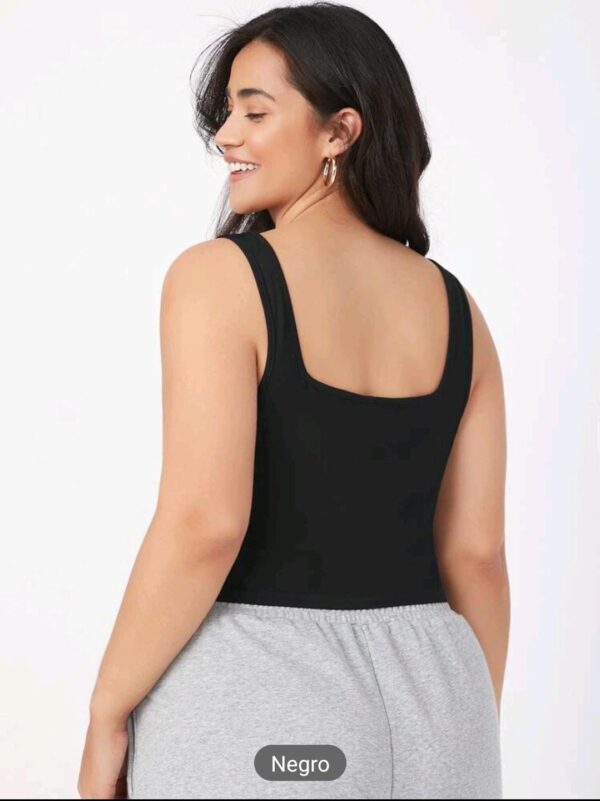 Top Tank Negro Plus Size - Comodidad y Estilo en Tallas Grandes - Imagen 5